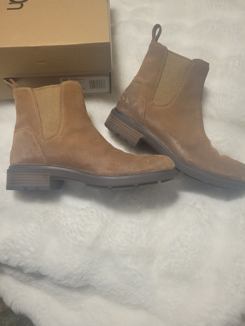 UGG Men's Tan Suede Chelsea Boots